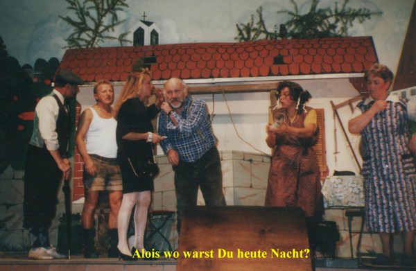 Theatergruppe-Doerfles-Esbach-2-001.jpg